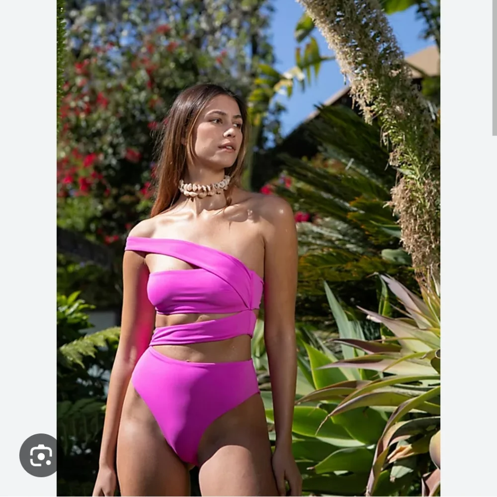 Agua Bendita One Piece Swimsuit - Picture 6 of 9